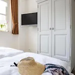 Apartment, 징스트