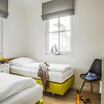 Apartment, * 징스트