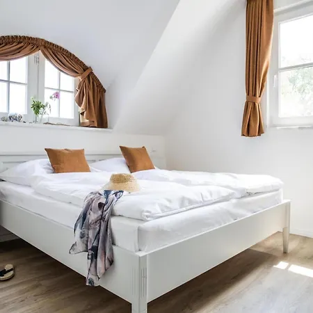 Apartment, Apartment